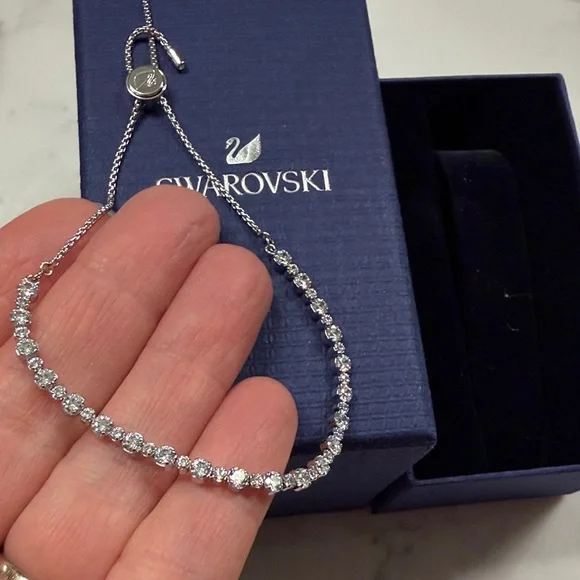 Elegant Swarovski crystal bracelet - Picture 3 of 4